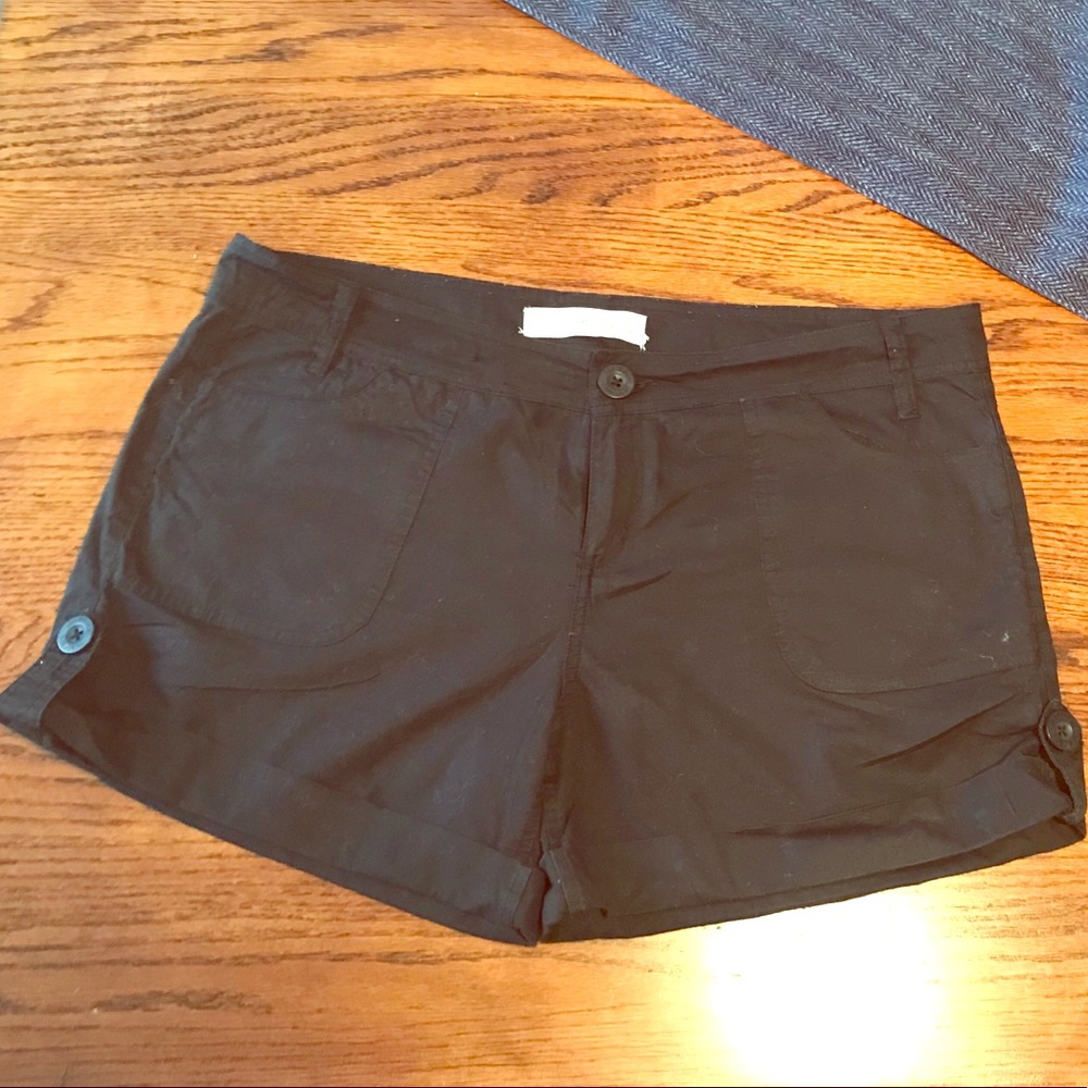 Feathers black shorts